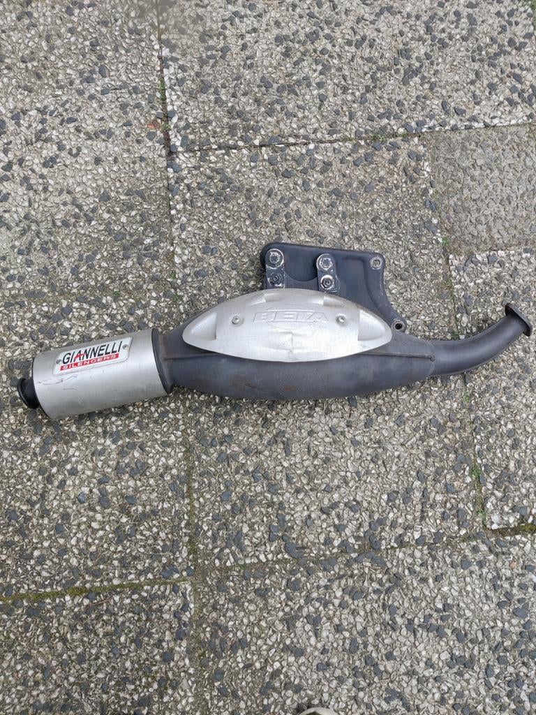 Giannelli uitlaat voor scooter/brommer, Ophalen