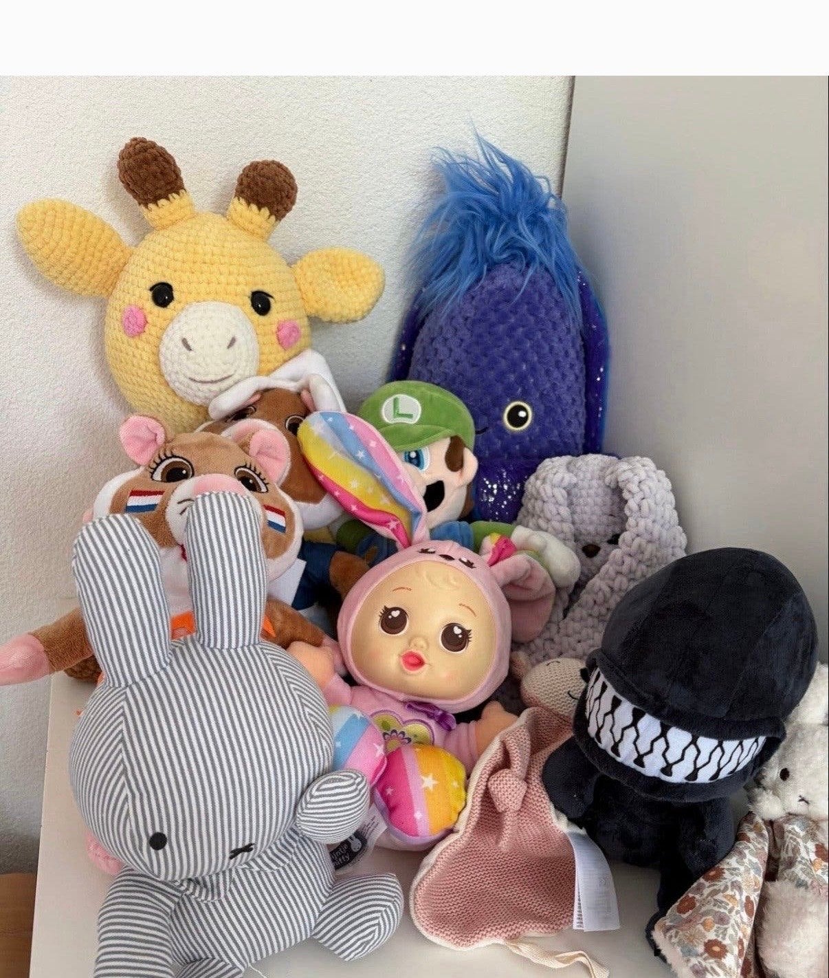 Groot pakket diverse knuffels, Ophalen, Gebruikt, Overige merken, Geel