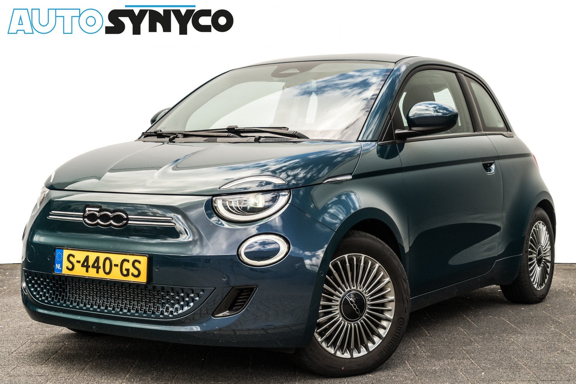 Fiat 500E 3+1 La Prima 42 kWh | LED | Carplay | 7.728 Km! |, Auto's, Fiat, Zwart, 4 stoelen, 229 min, Autotrust