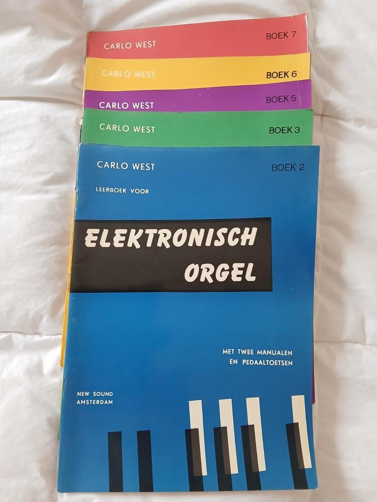 Leerboeken electronisch orgel (2,3,5,6,7), Ophalen of Verzenden, 2 klavieren, Orgel