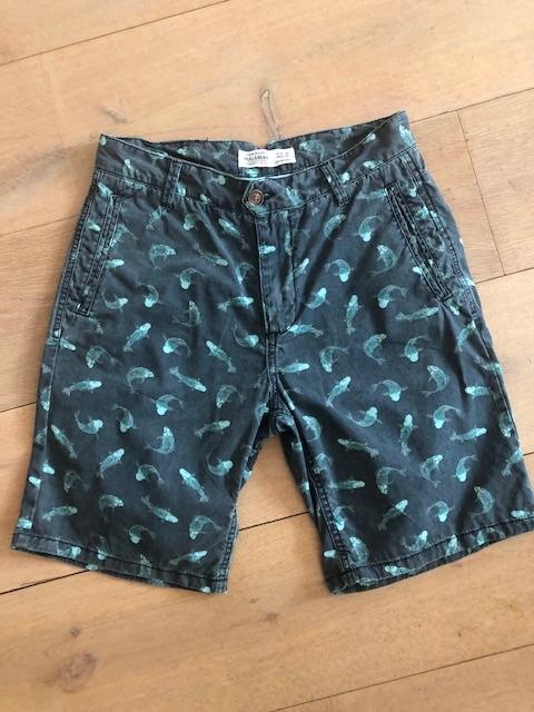z.g.a.n. grappige vissen korte broek maat 30 van Pull&bear, Maat 48/50 (M), Ophalen of Verzenden, Zo goed als nieuw, Pull&Bear