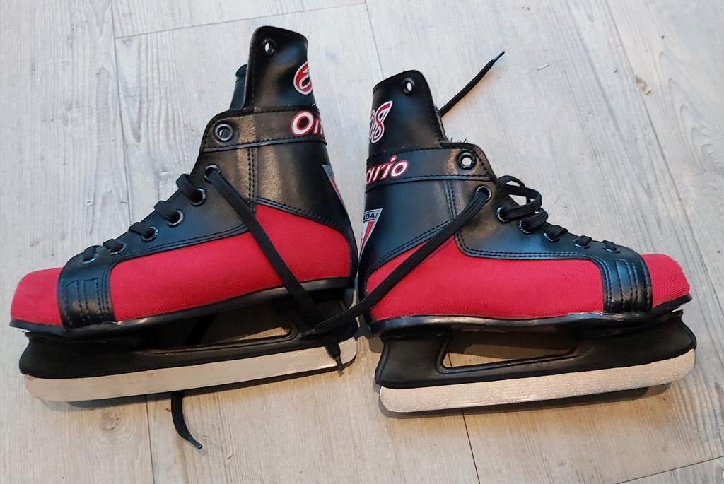 Te koop: stoere kinder ijshockey schaatsen, Sport en Fitness, Schaatsen, Ophalen of Verzenden, IJshockeyschaatsen, Overige merken