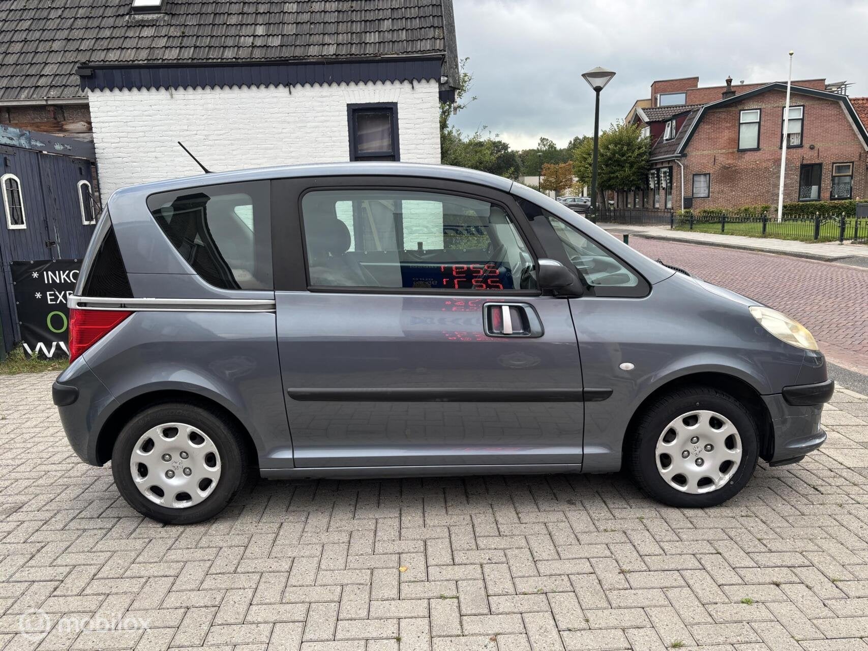 Peugeot 1007 1.4 Urban | NIEUWE APK | RIJD SUPER !, Auto's, Voorwielaandrijving, 15 km/l, 4 cilinders, 4 stoelen