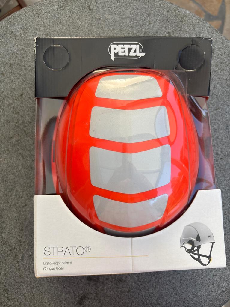 Petzl Strato Klimhelm - Nieuw in doos, Ophalen, Nieuw, Klimsport-accessoire
