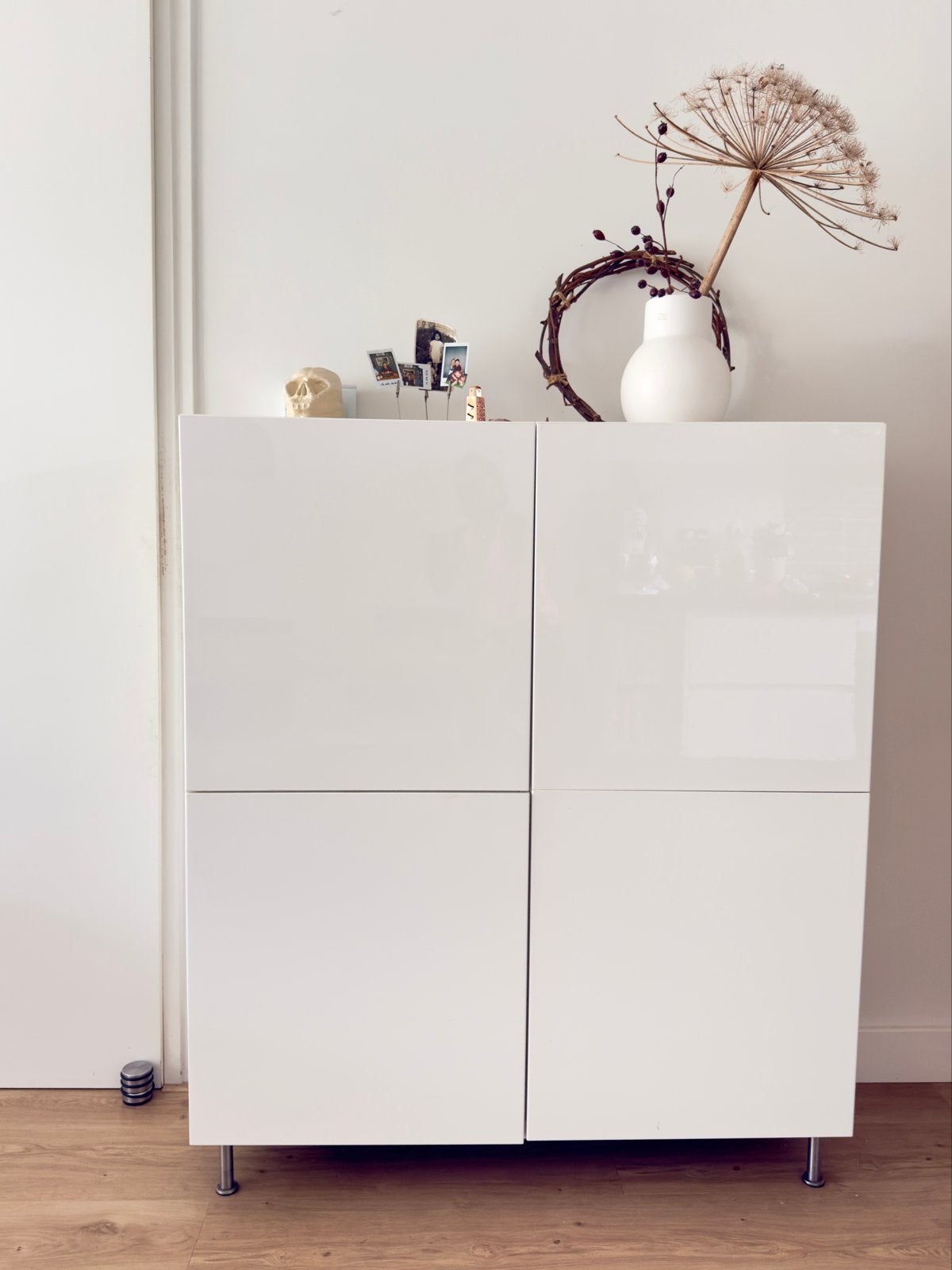 Witte IKEA Besta Kast met 4 deuren en poten, Ophalen, Gebruikt