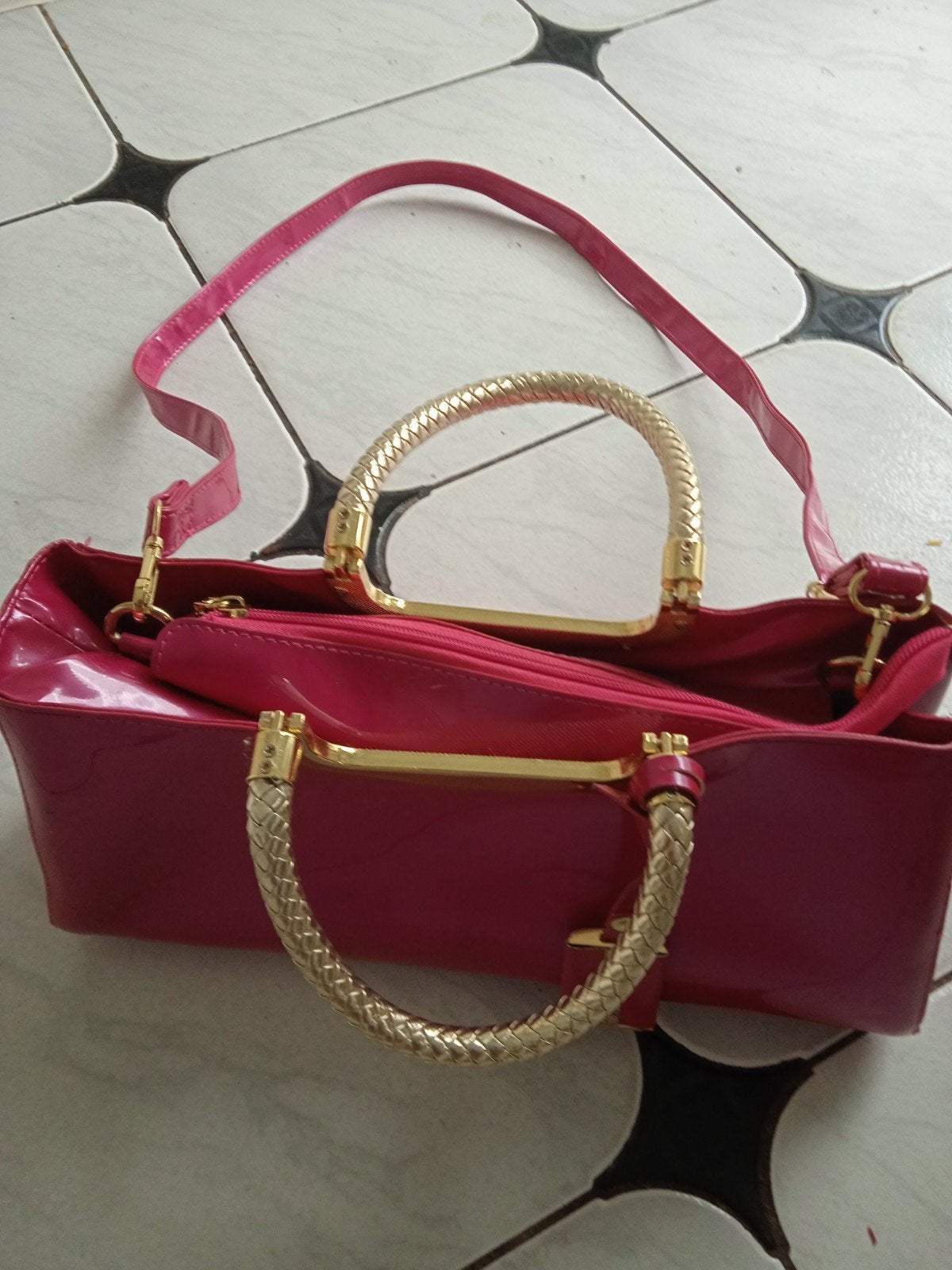 Cyclaam lak tas modern 15, euro, Ophalen of Verzenden, Zo goed als nieuw, Roze, Handtas