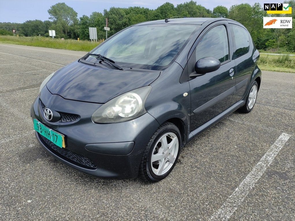 Toyota Aygo 1.0-12V +, Voorwielaandrijving, Gebruikt, 4 stoelen, 68 pk