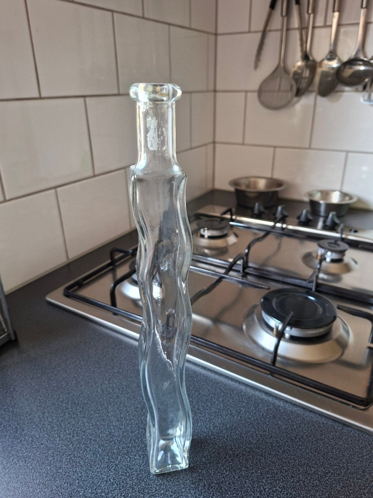 Prachtig glazen vaasje met uniek golvend design, Ophalen of Verzenden