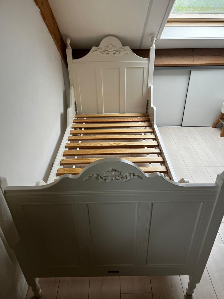 Eenpersoonsbed met karakteristieke elementen - jaren '30, Huis en Inrichting, Ophalen, Gebruikt, Eenpersoons, Wit