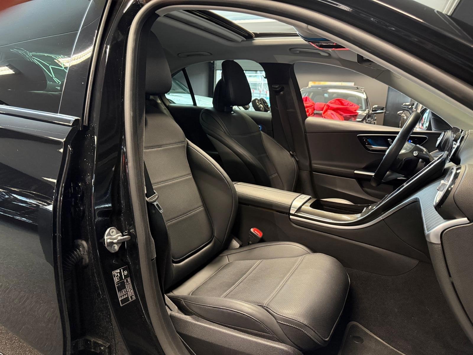 Mercedes-Benz C-klasse 300 e AMG Line PLUG-IN|Schuifdak|CAME, Automaat, 12 maanden, Achterwielaandrijving, 167 km/l