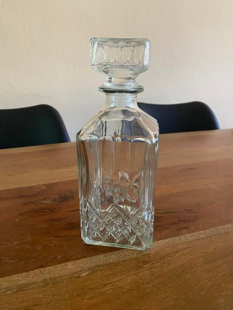 Glazen vierkante (whisky)karaf met stop, Ophalen