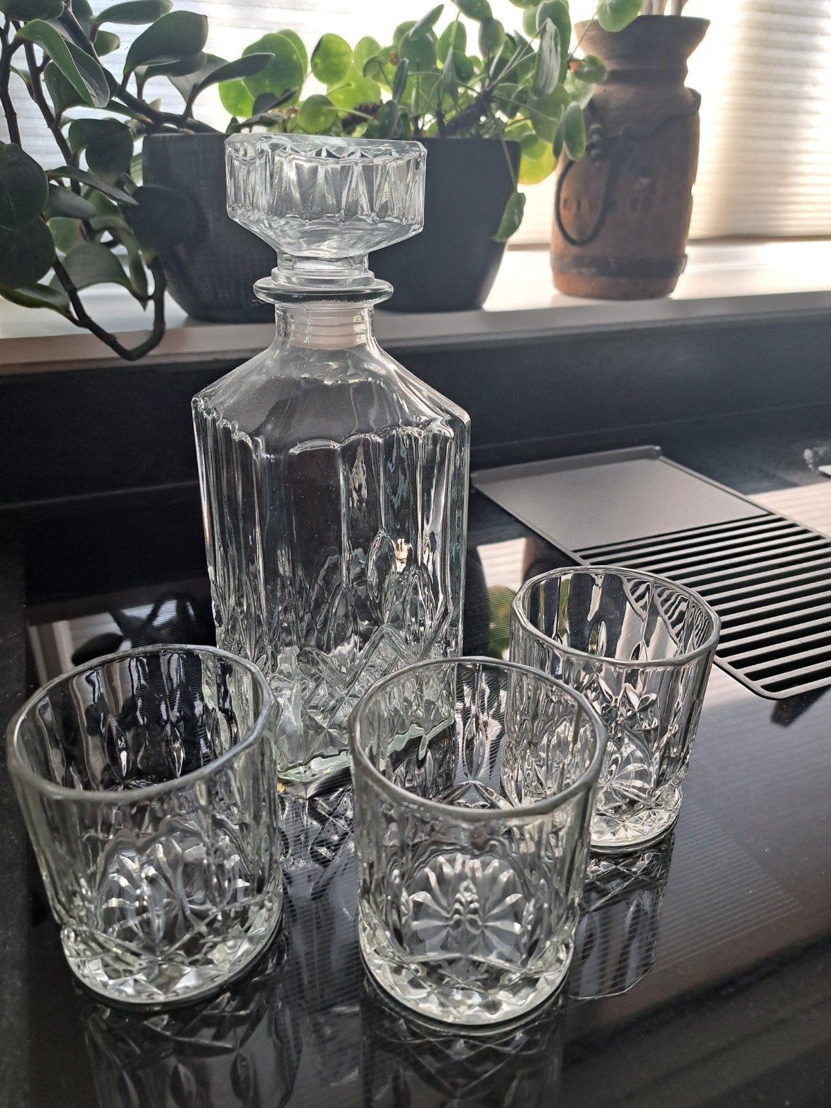 Karaf met 4 bijpassende glazen, Ophalen of Verzenden, Zo goed als nieuw, Overige typen