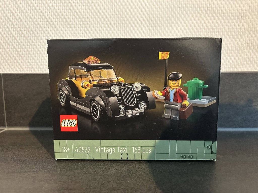 Lego taxi (Vintage Taxi - 40532) + Lego Classic, Ophalen, Gebruikt, Complete set, Compleet