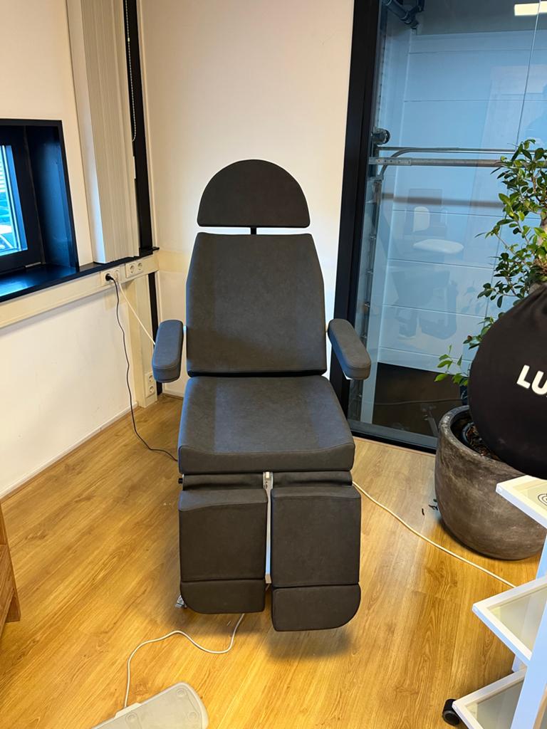 Girovi Seat Behandelstoel en luxe verstelbare werkkruk