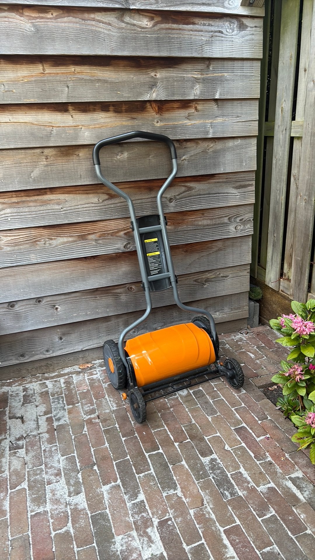 Fiskars grasmaaier in zeer goede staat, Tuin en Terras, Grasmaaiers, Ophalen, Zo goed als nieuw