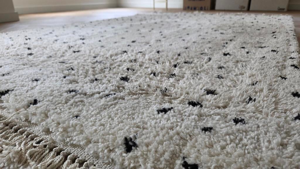 Vloerkleed wit met zwarte stippen 160x230cm, Ophalen