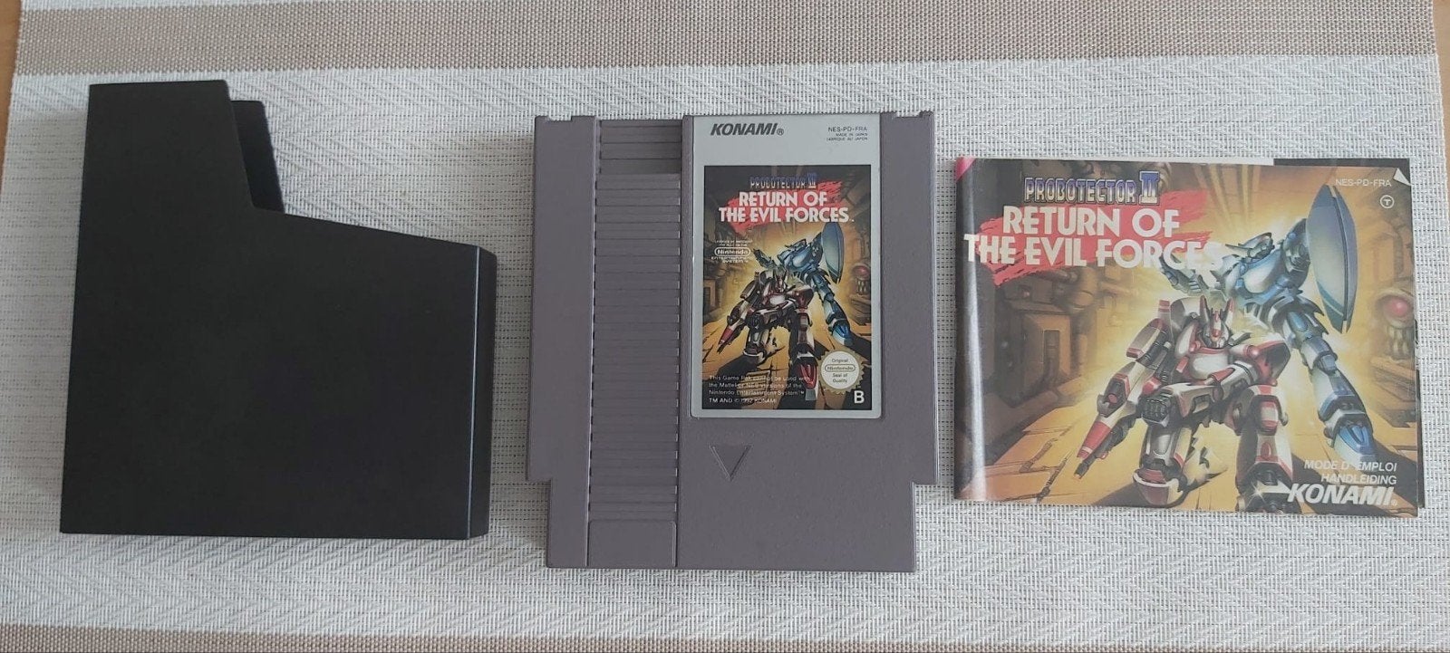 Probotector II: Return of the Evil Forces NES (PAL), Spelcomputers en Games, Games | Nintendo NES, Gebruikt, Shooter, 2 spelers