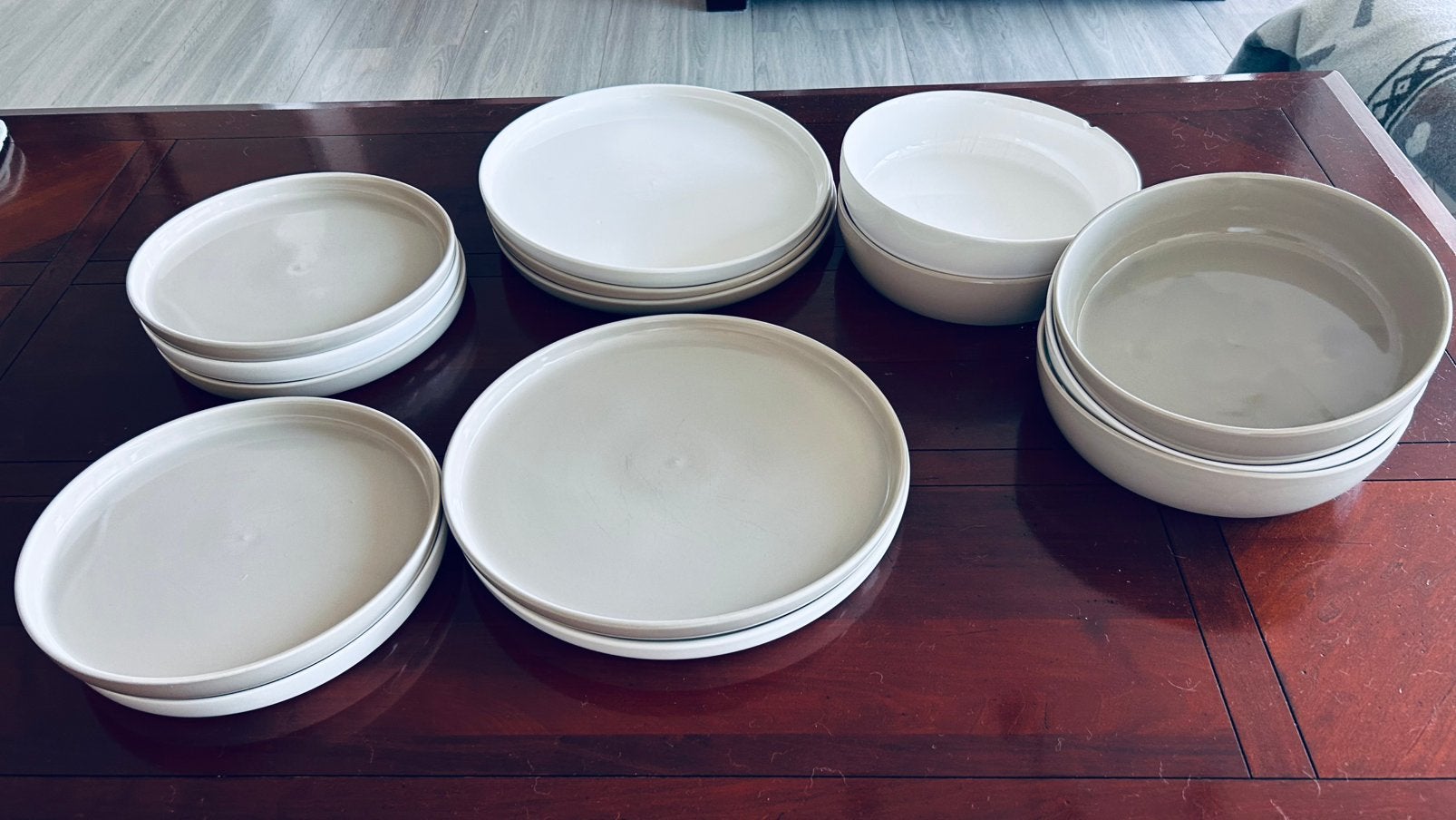15 delige set borden wit en taupe, Ophalen, Gebruikt, Overige merken, Bord(en)