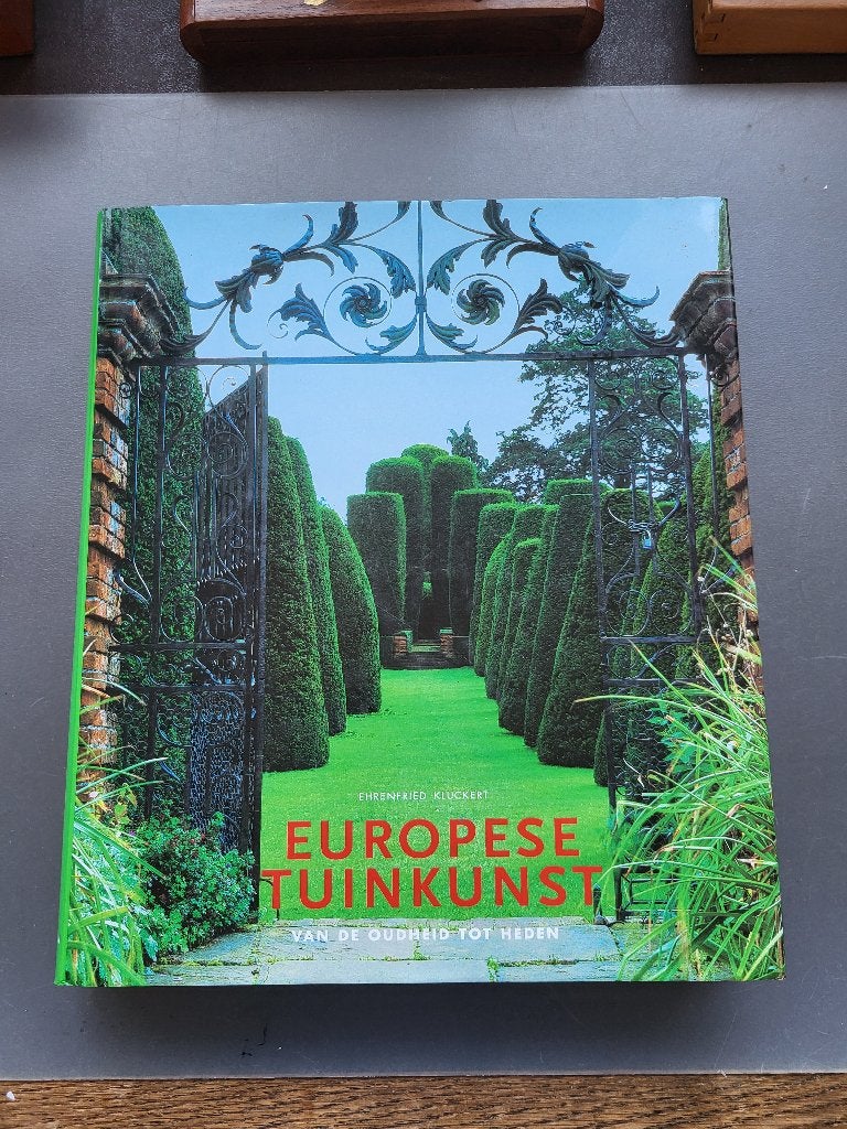 Europese Tuinkunst: Van de Oudheid tot Heden - Prachtboek, Ophalen of Verzenden, Zo goed als nieuw, Bloemen, Planten en Bomen