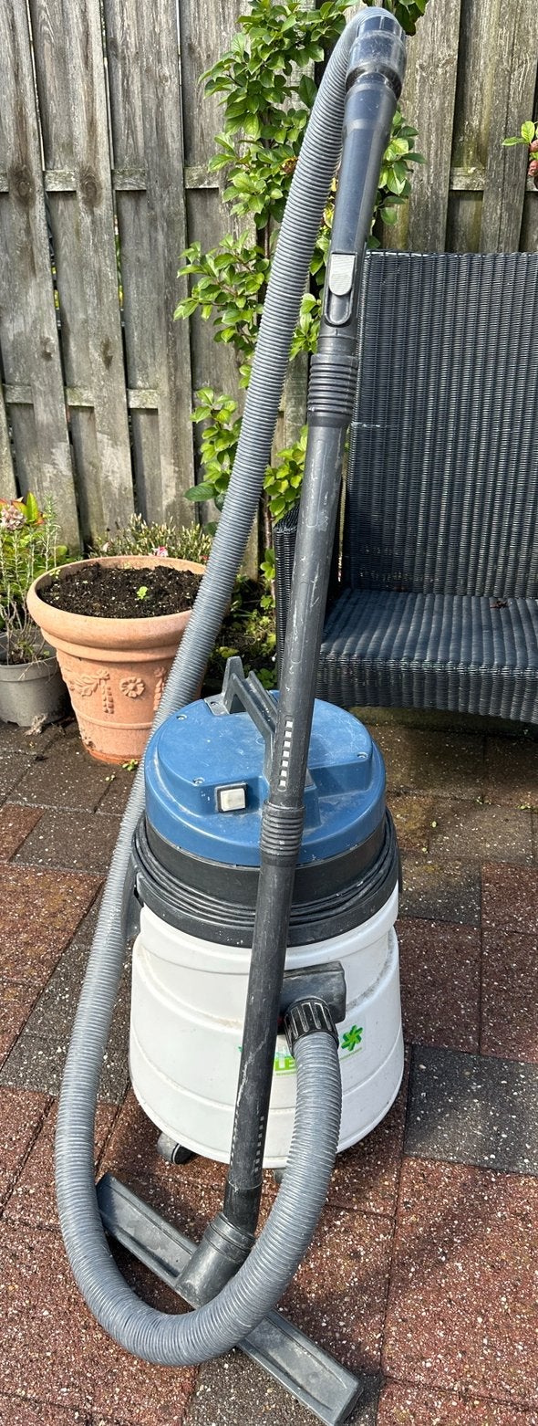 Bouw stofzuiger, Doe-het-zelf en Verbouw, Ophalen, Zo goed als nieuw