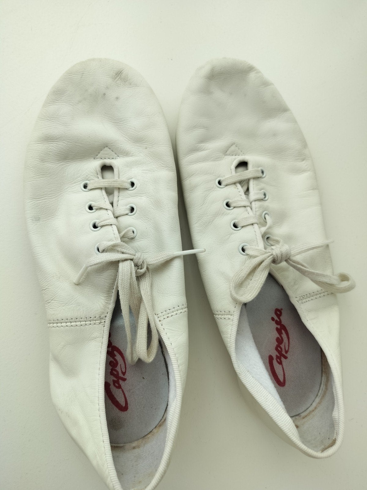 Witte split jazz dansschoenen Capezio 9,5 M = mt 40, Sport en Fitness, Ballet, Ophalen of Verzenden, Gebruikt, Schoenen