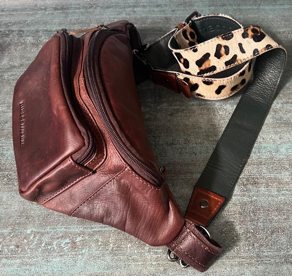 Hide & Stitches. Leren heuptasje/ crossbody tasje., 20 tot 30 cm, Minder dan 40 cm, Minder dan 35 cm, Ophalen of Verzenden