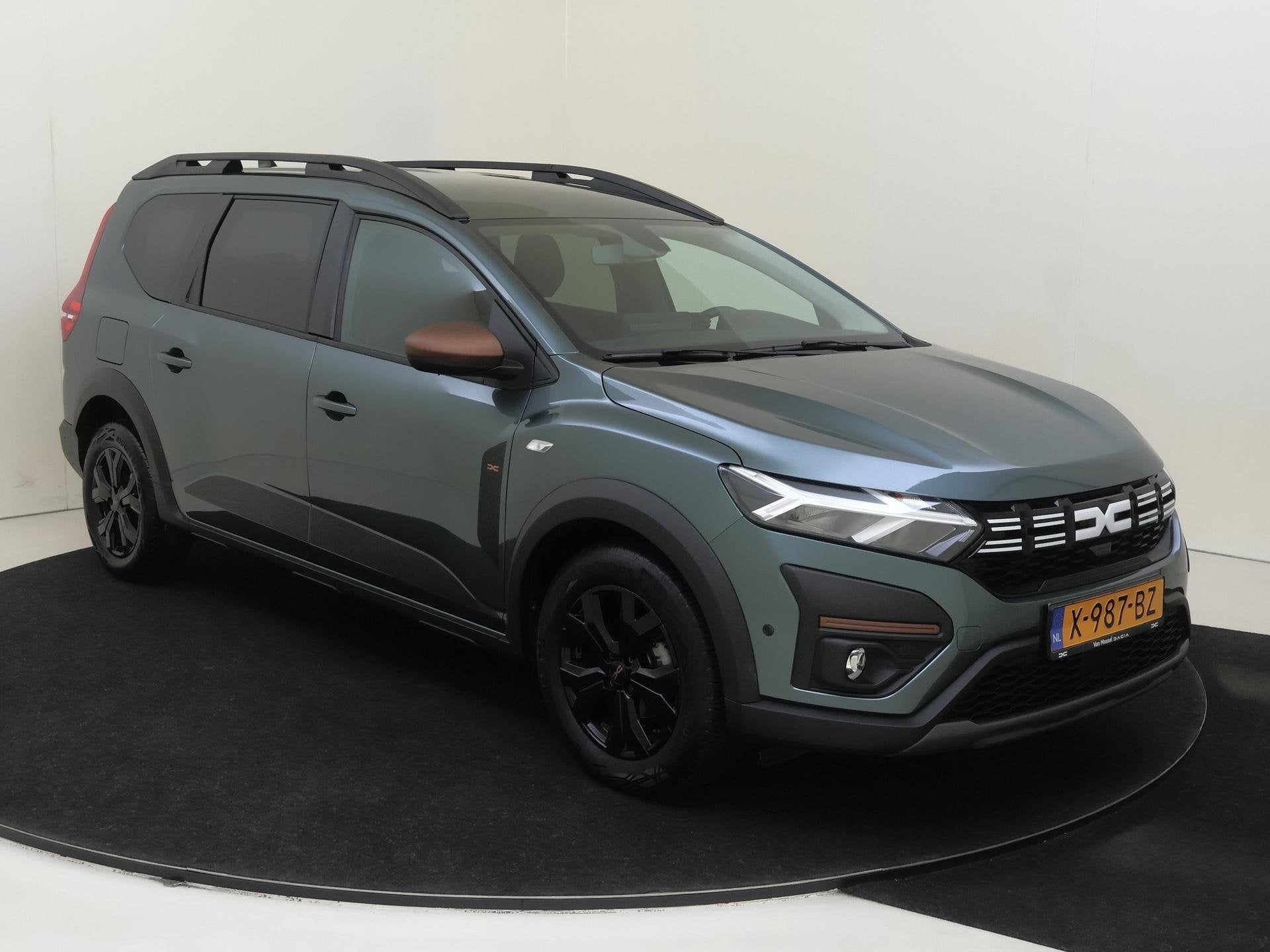Dacia Jogger 1.0 TCe 110 Extreme 5p. | Sensoren met Camera A, Auto's, Voorwielaandrijving, Stof, Euro 6, Automatische klimaatregeling