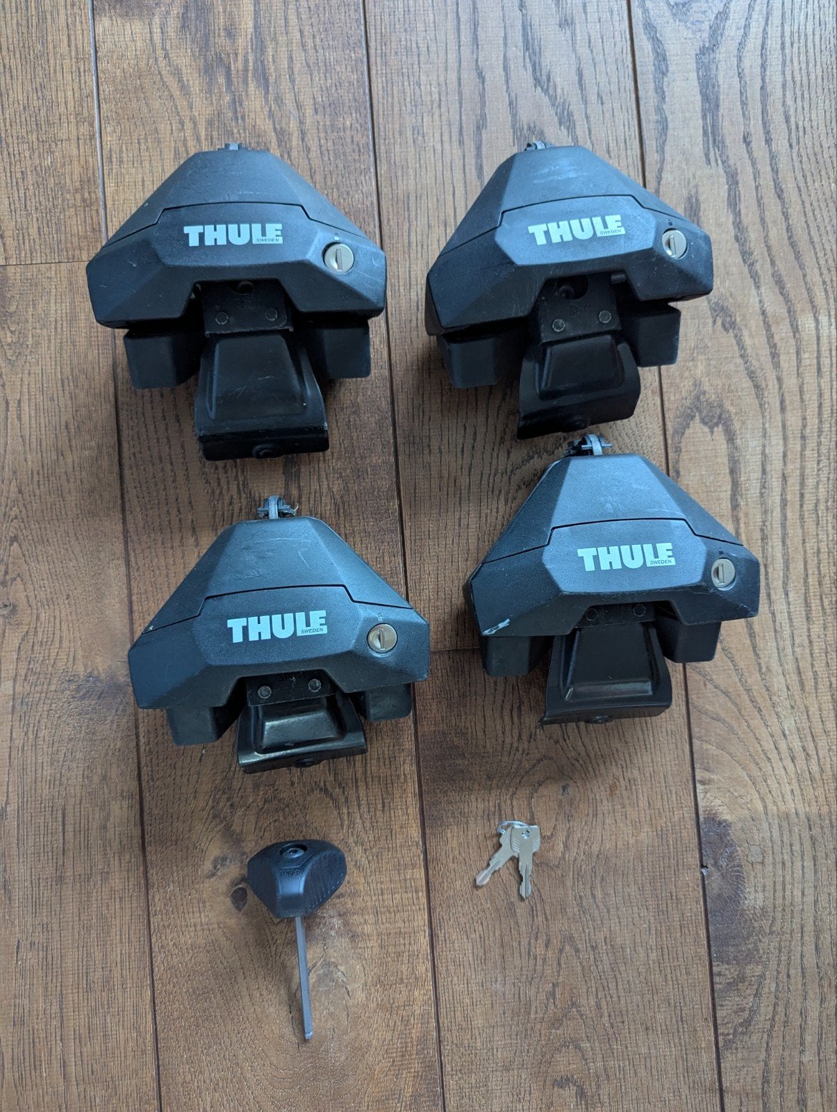 Thule kit 145146 en Thule evo clamp 710500 voor dakdrager, Auto diversen, Ophalen of Verzenden, Gebruikt