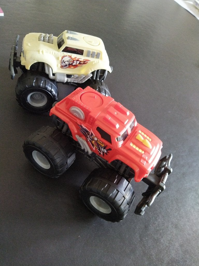 2x monster truck auto - ZGAN, Ophalen of Verzenden, Zo goed als nieuw
