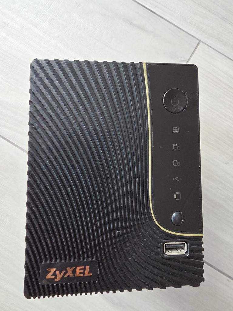 Zyxel NSA320 2-bay NAS - Netwerkopslag voor thuis, Computers en Software, NAS, Ophalen