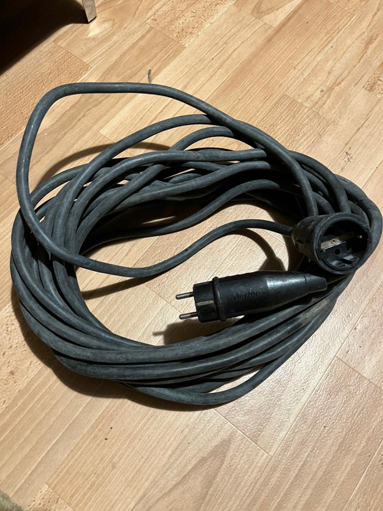Verlengkabel stekker/stopcontact 12 meter, Doe-het-zelf en Verbouw, Elektra en Kabels, Ophalen of Verzenden, Zo goed als nieuw