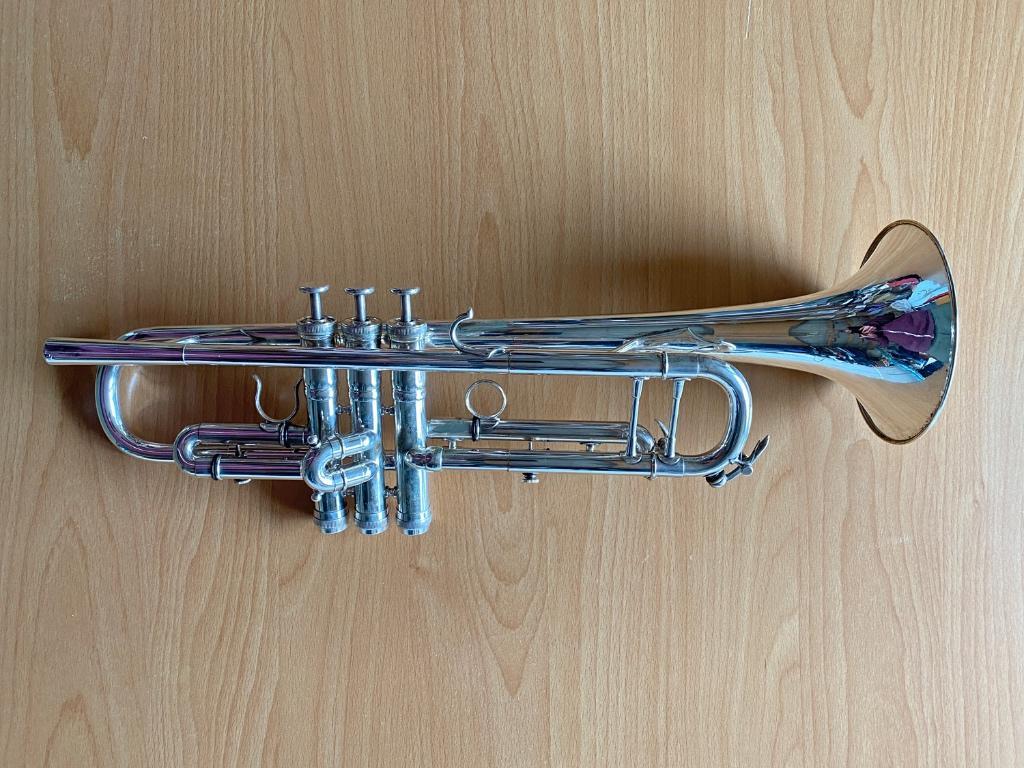 Calicchio R-37 Red Brass Trompet Handgemaakt, Muziek en Instrumenten, Blaasinstrumenten | Trompetten, Ophalen, Gebruikt, Bes-trompet