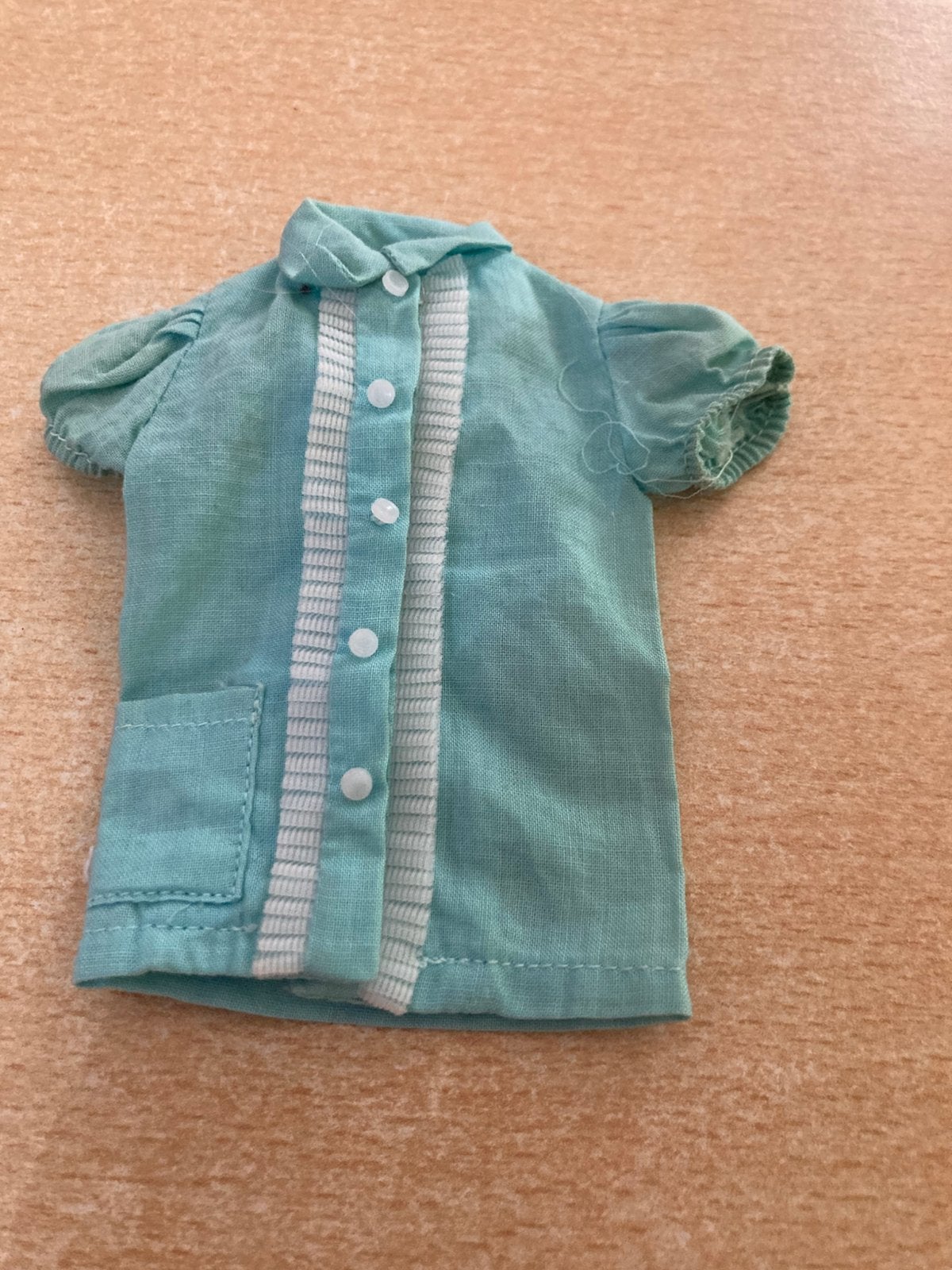 vintage pyamajasje barbie uit 1964, Verzamelen, Poppen, Ophalen of Verzenden, Zo goed als nieuw, Kleertjes