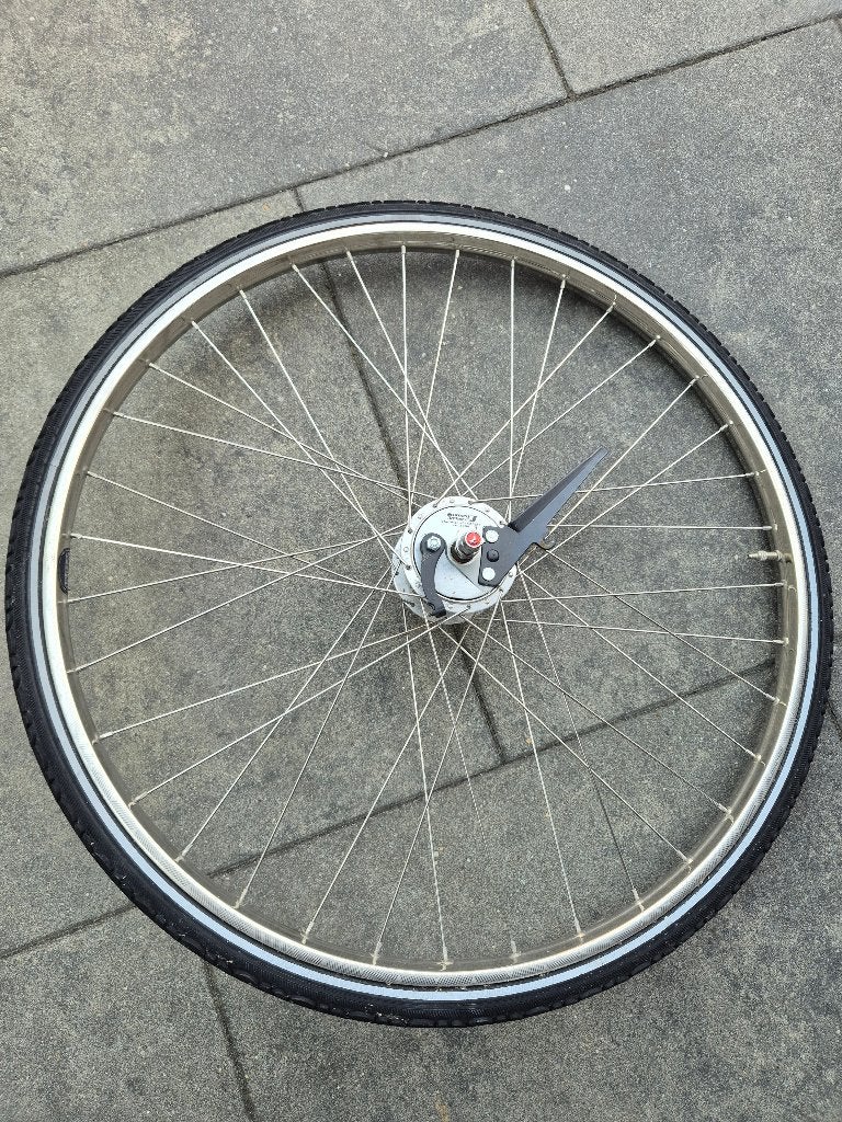 Voorwiel 28 inch met trommelrem, Fietsen en Brommers, Fietsonderdelen, Ophalen of Verzenden, Stadsfiets, Wiel
