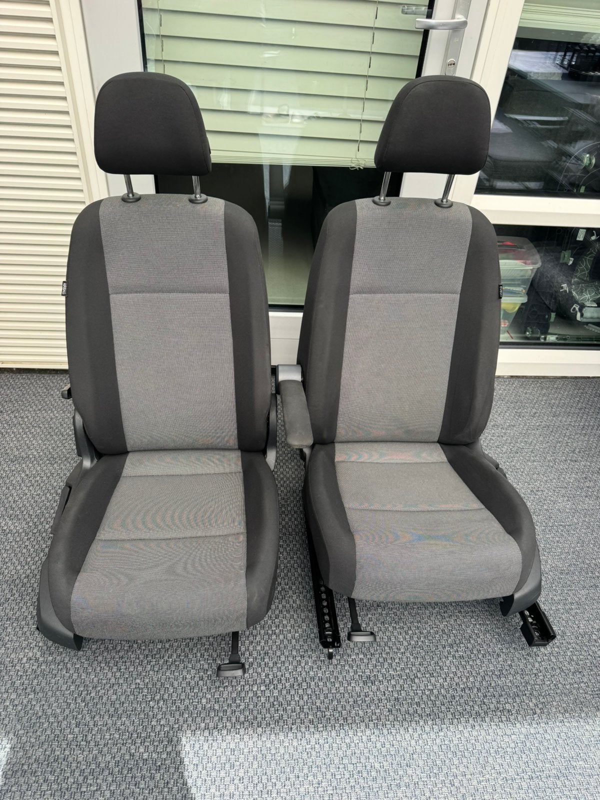 Caddy MK4 stoelen incl. onderstel, Auto-onderdelen, Ophalen, Volkswagen