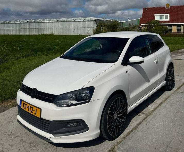 Volkswagen Polo 1.2 51KW 2013 Wit, Auto's, Voorwielaandrijving, 967 kg, 40 €/maand, 1198 cc