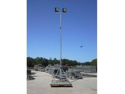 Lichtmast 6-12 meter uitschuifbaar met 2 x 400 watt lamp, Ophalen, Gebruikt, VNH Nuland B.V., Graafsebaan 117B