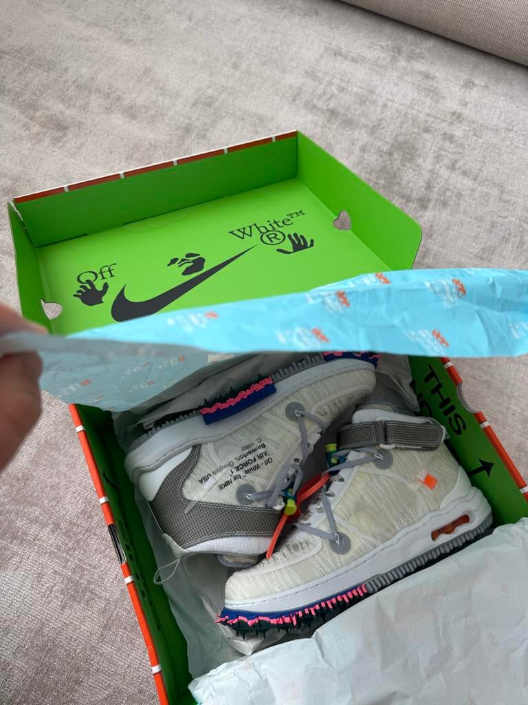 Nike Off-White Air Force 1 Mid (44.5) - Nieuw in doos, Ophalen of Verzenden, Nieuw, Wit, Sneakers of Gympen