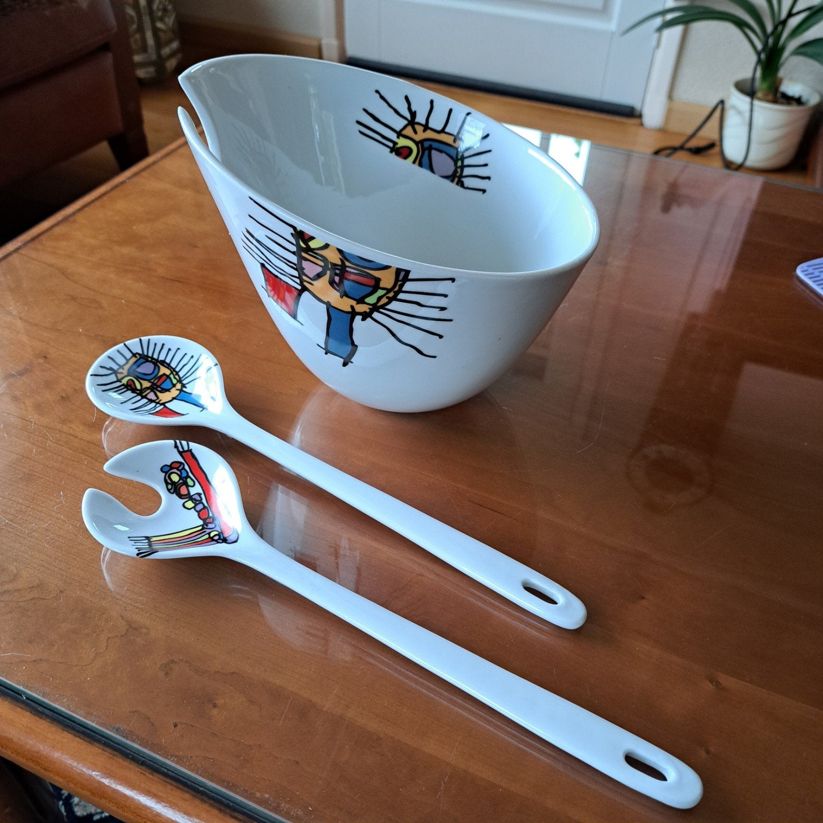 Saladeschaal met bestek, Yong Beast, Overige materialen, Overige merken, Ophalen of Verzenden, Schaal of Schalen