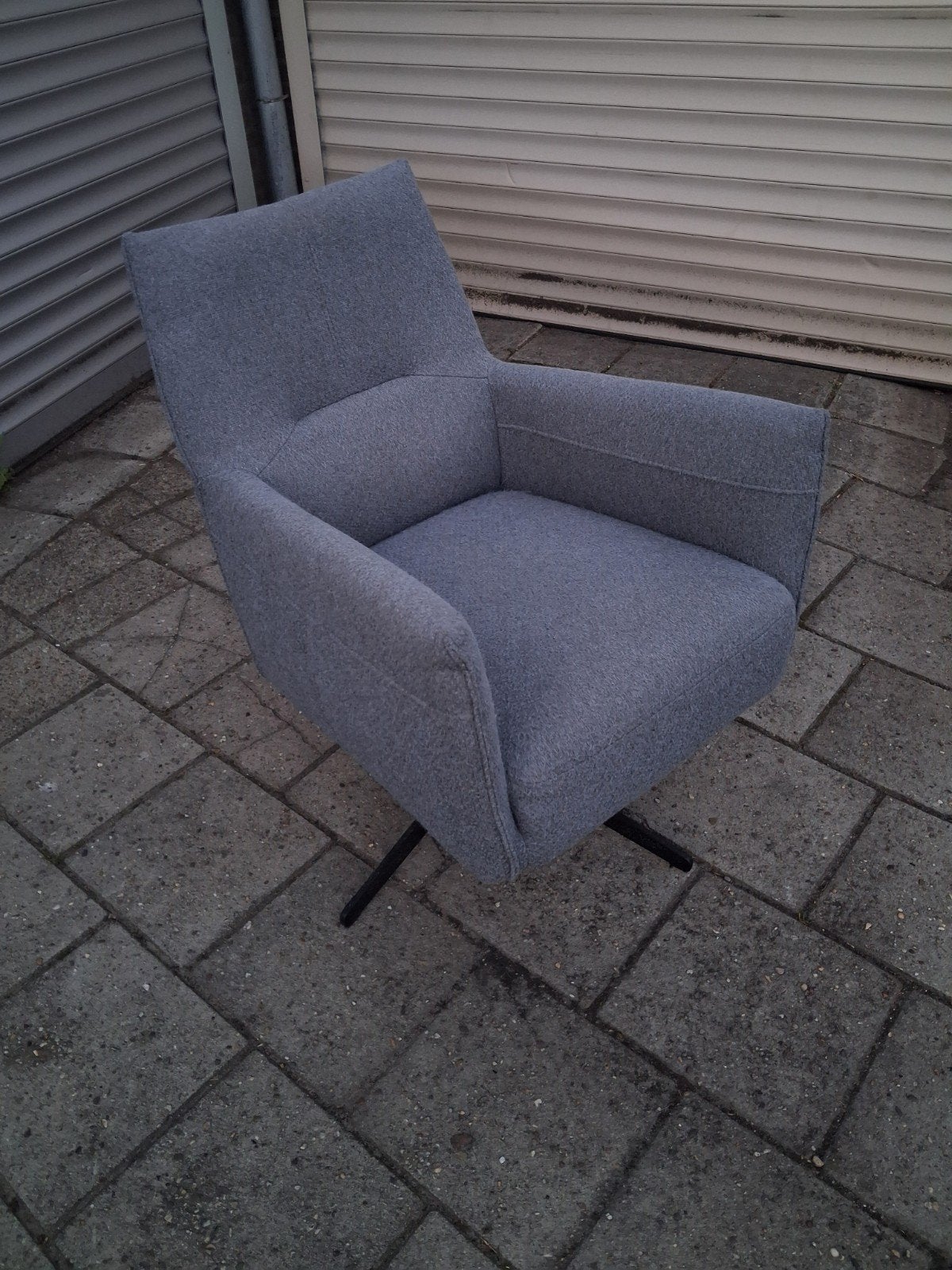 mooie grijze fauteuil stof  draaibaar 360 gr, Huis en Inrichting, Fauteuils, Ophalen, 75 tot 100 cm, Stof, 50 tot 75 cm