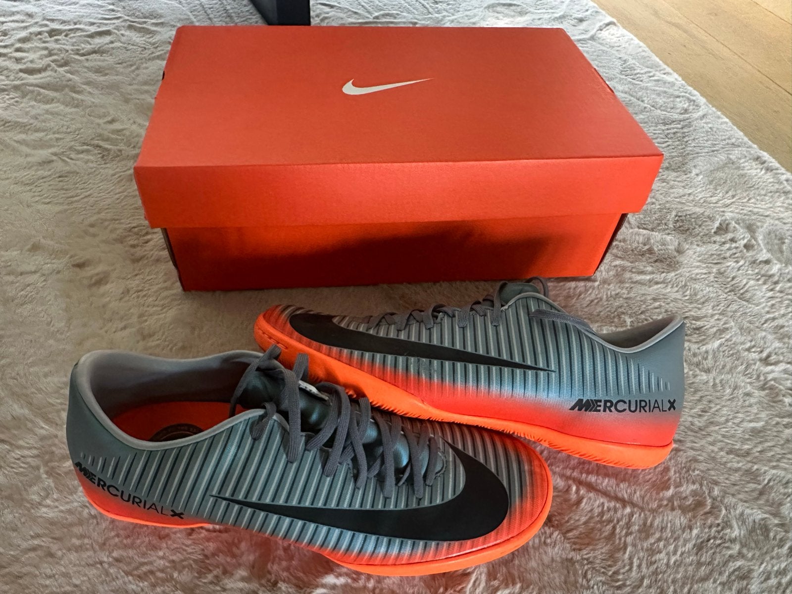 Nike MercurialX CR7 zaalvoetbalschoenen maat 40, Sport en Fitness, Voetbal, Ophalen of Verzenden, Zo goed als nieuw, Schoenen