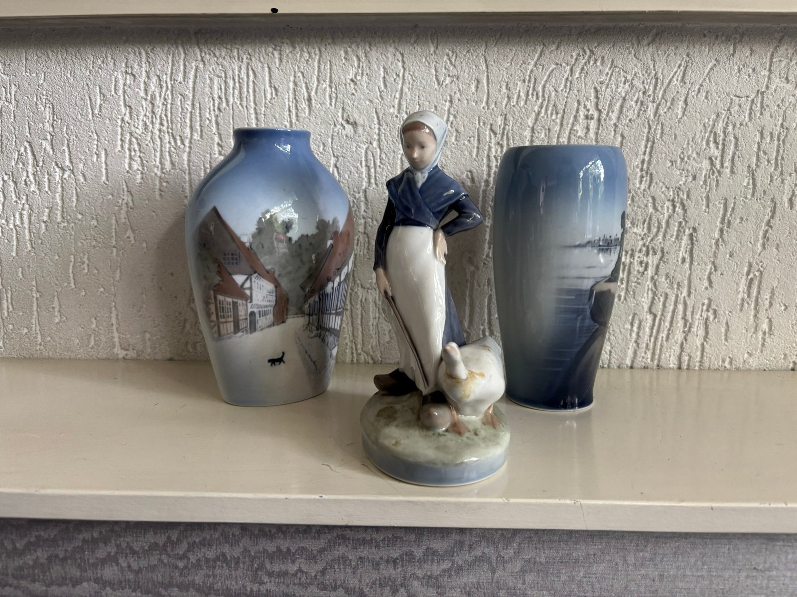 Royal Copenhagen vaasjes en beeldje, Antiek en Kunst, Ophalen