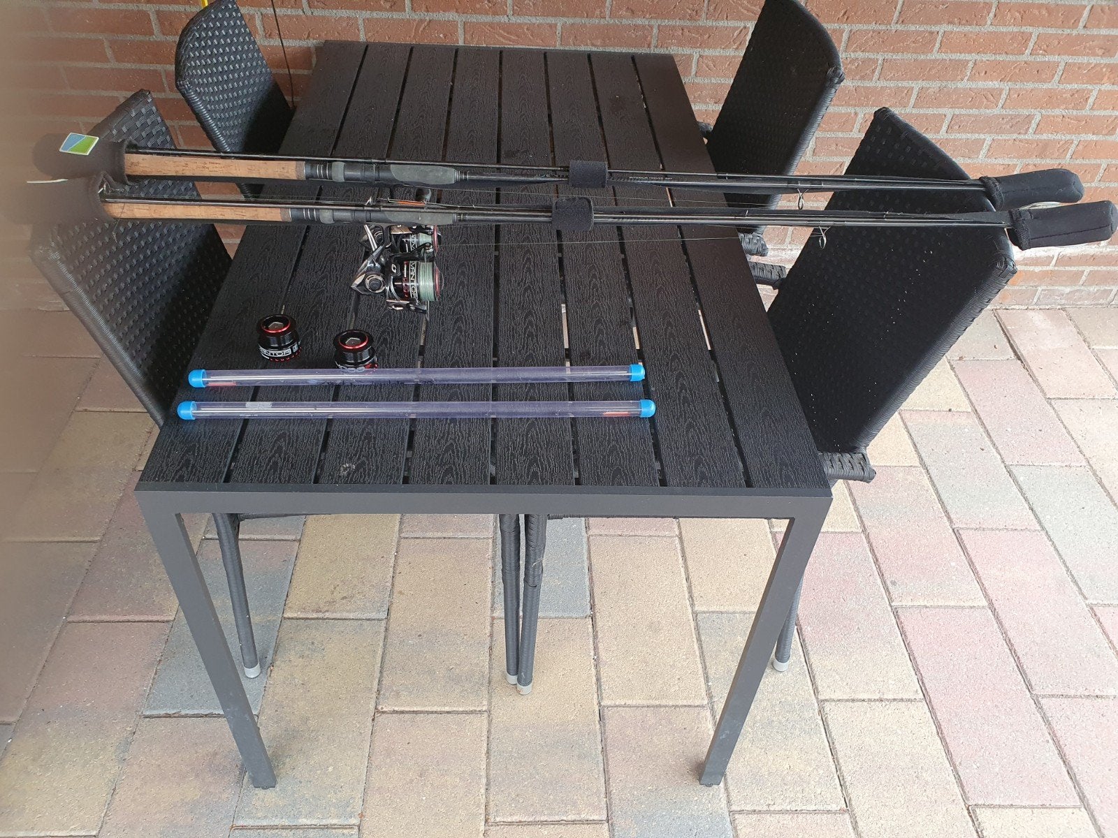 2 complete feeder hengels, Ophalen