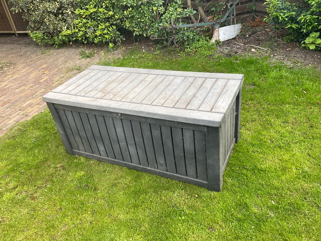 Keter kussenbox 550liter, Ophalen, Gebruikt