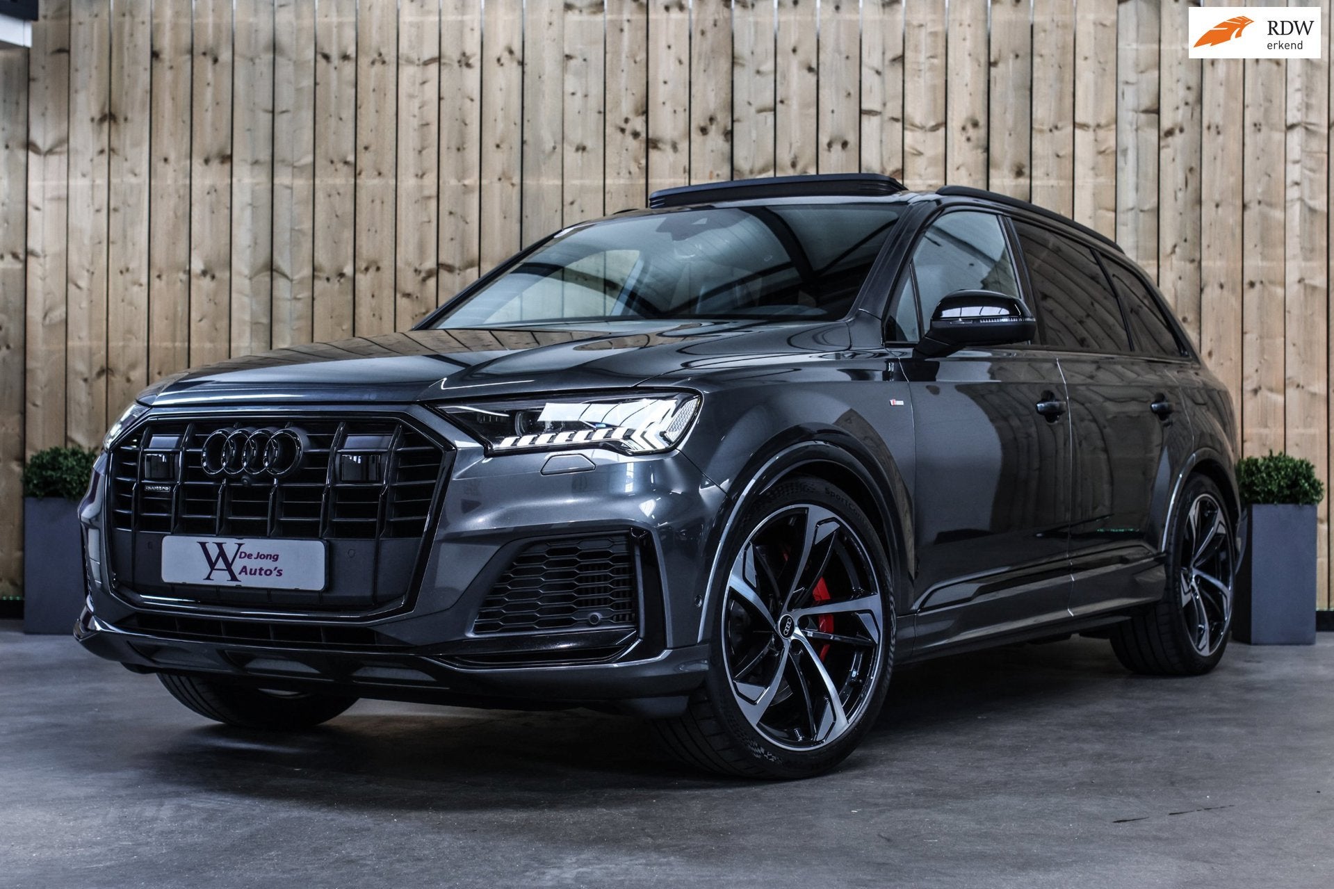 Audi Q7 60 TFSI e Quattro Competition *Pano*RS-Stoelen*B&O*3, Auto's, Audi, Automaat, 2616 kg, Gebruikt, Zwart
