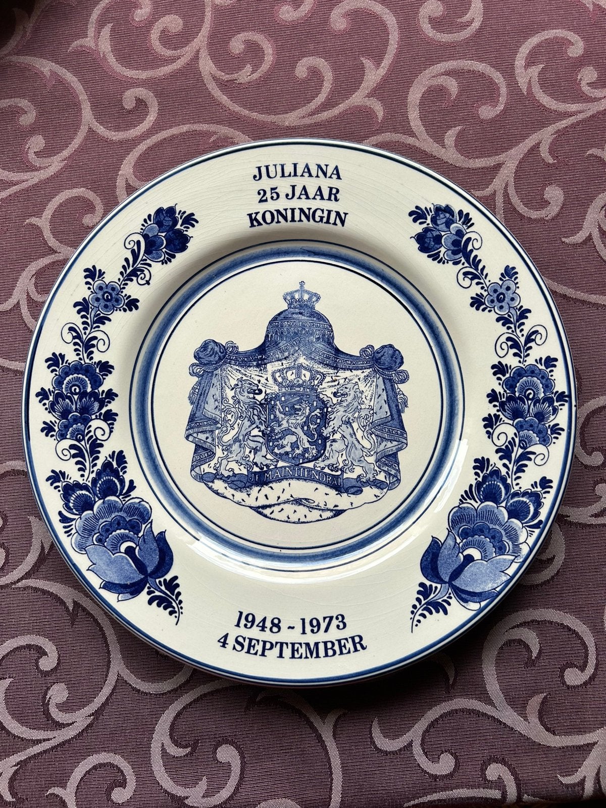 Bord tgv 25 jaar Koningin JULIANA, Ophalen of Verzenden, Servies