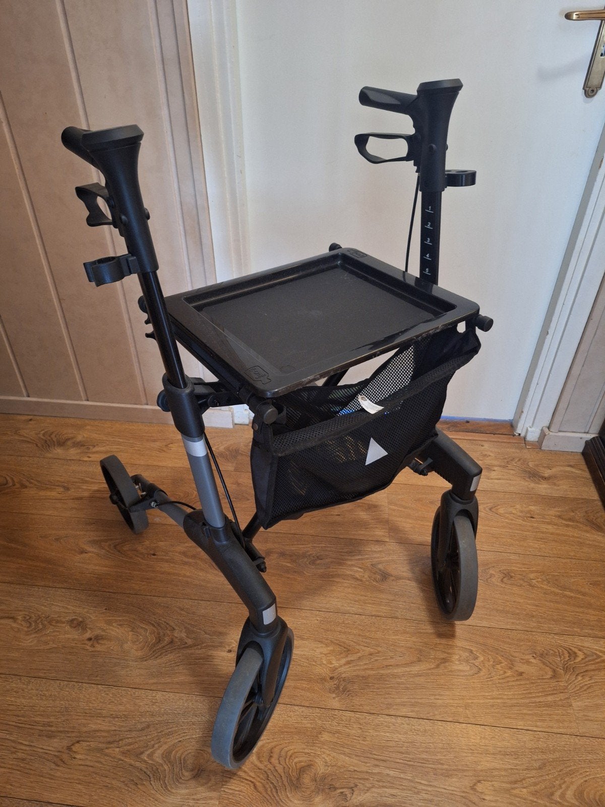 Zo goed als nieuwe Rollator, Ophalen, Zo goed als nieuw