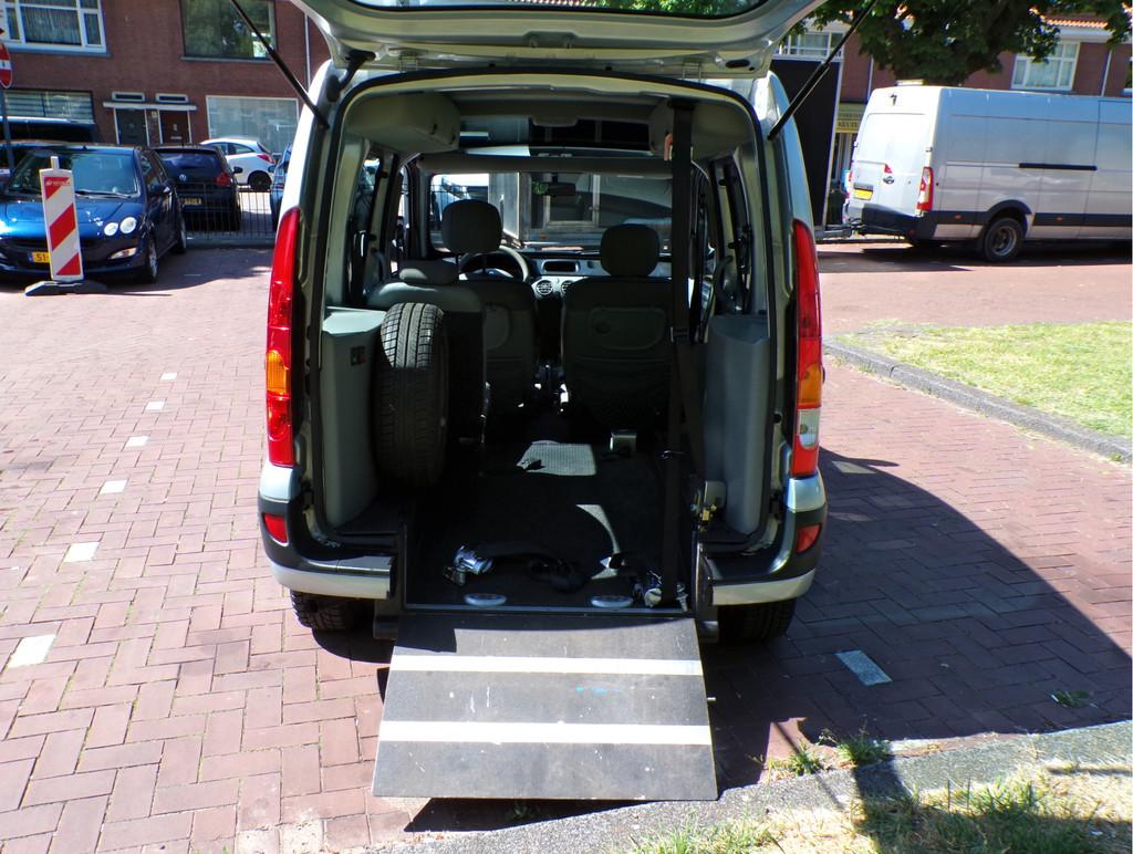 Renault Kangoo 1.6-16V Expression Luxe ROLSTOEL AUTO AUTOMAA, 1160 kg, Gebruikt, 4 cilinders, 49 €/maand
