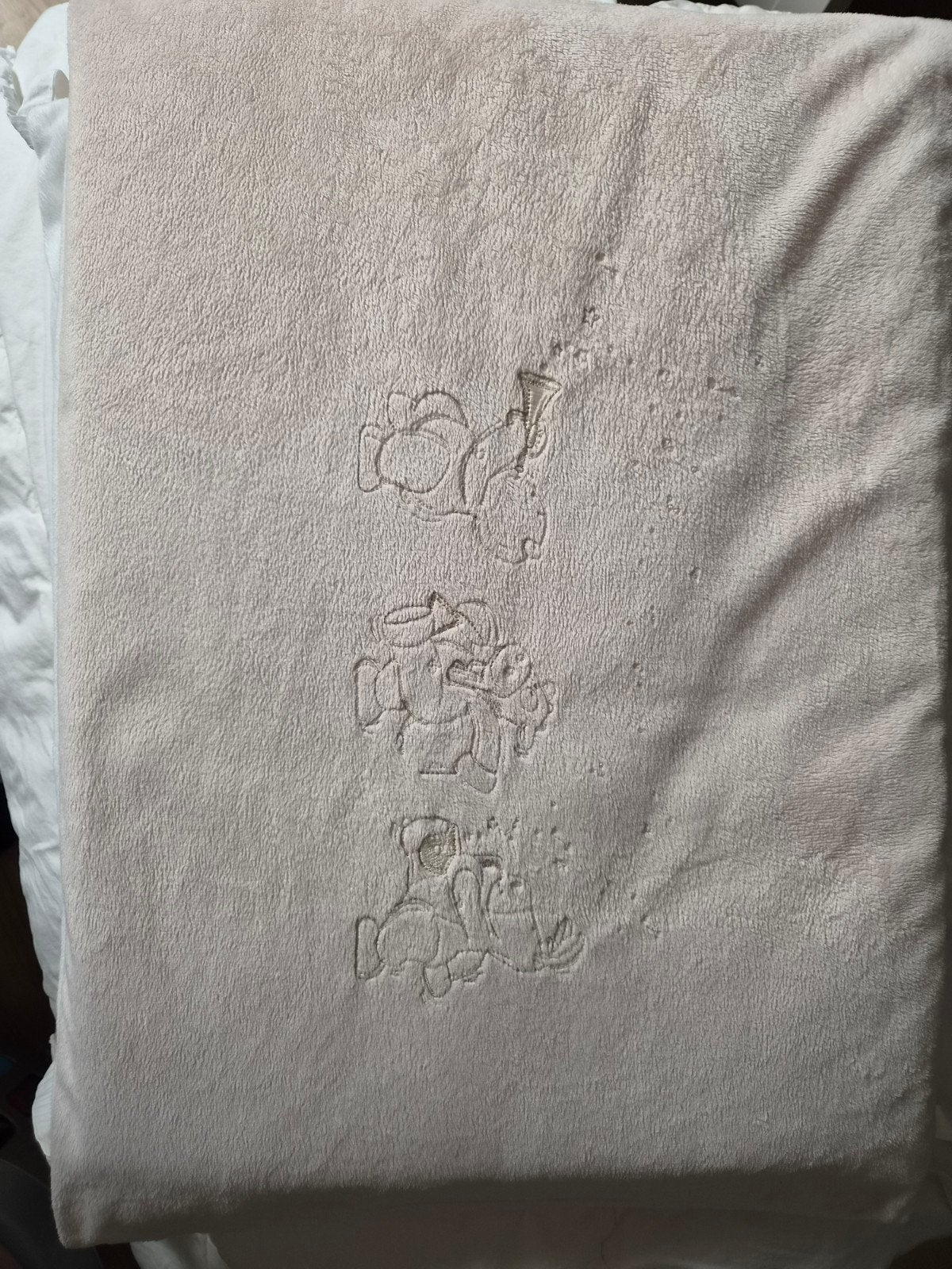 2x Noukies Bedomrander Velours - Beige met Dieren, Kinderen en Baby's, Kinderkamer | Beddengoed, Gebruikt, Overige merken, Jongetje of Meisje