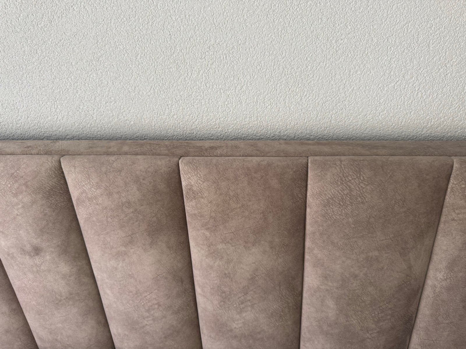Colmore designer bed 180x200 cm (excl. matras), Gebruikt, Beige, Tweepersoons, Ophalen of Verzenden